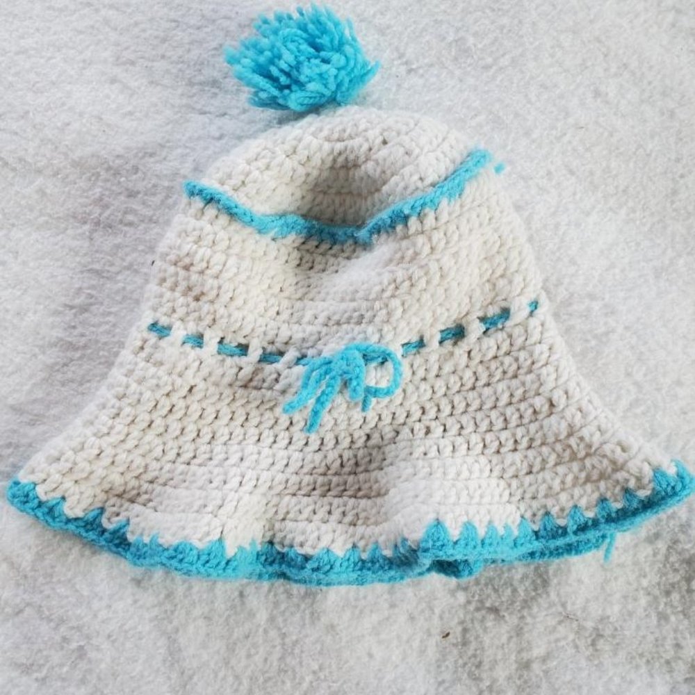 Vintage 1970's Hand Made Winter Knit Boho Hat, Sz S/M